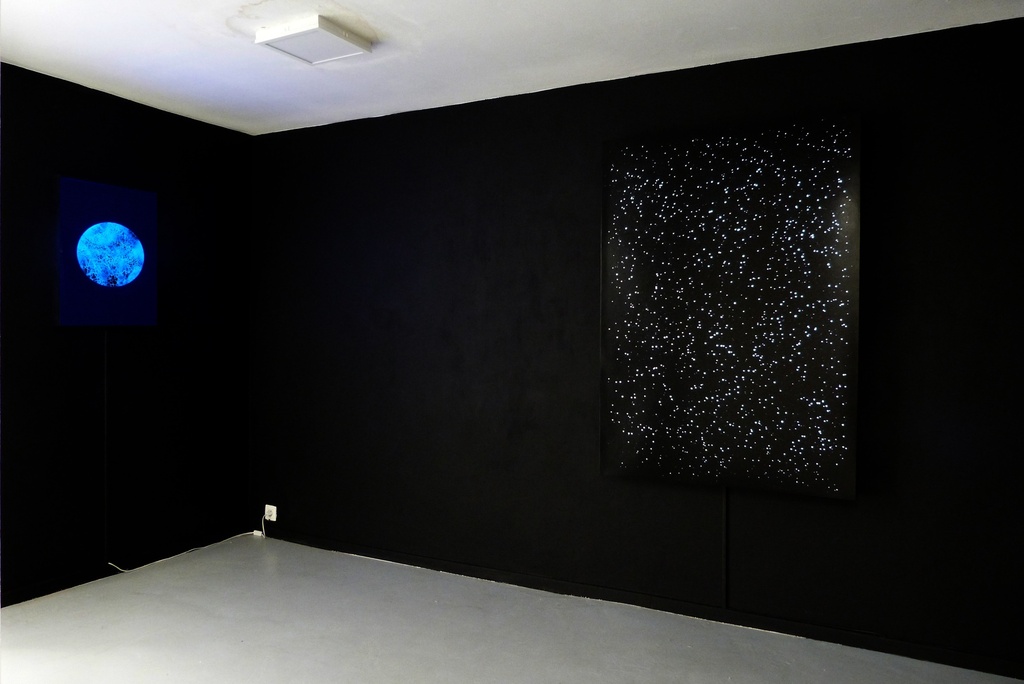 Nebula (lightbox)